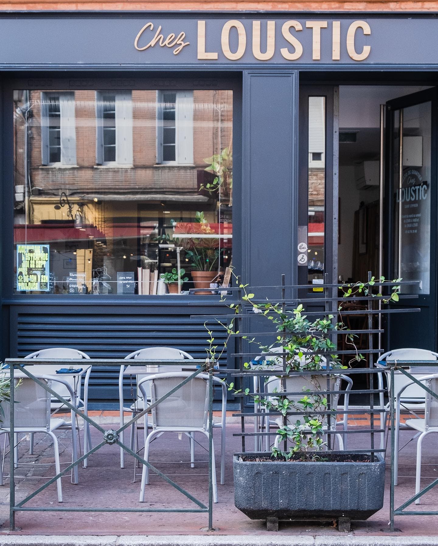 Chez Loustic - Vue 1